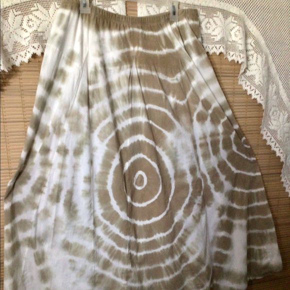 CHICOS tie dyed maxi-skirt summer lightweight flow - Picture 8 of 14